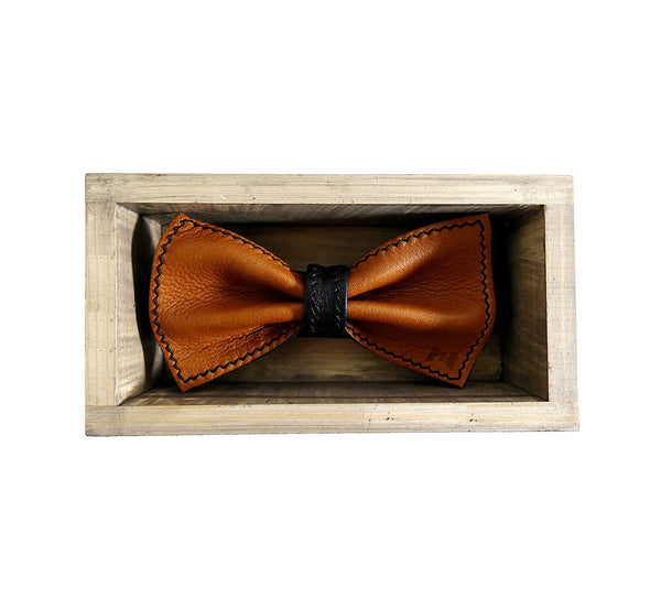 Unique reindeer leather brown bow tie in stylish handmade light wood gift box made in Finland Scandinavia, rectangle width 15, height 5 cm
